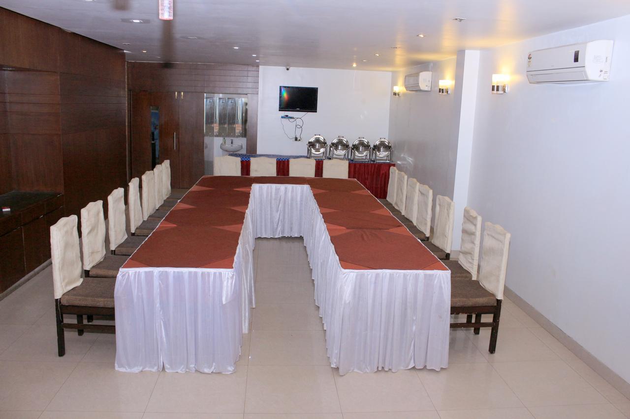 Hotel Aarya Inn Rāipur Εξωτερικό φωτογραφία
