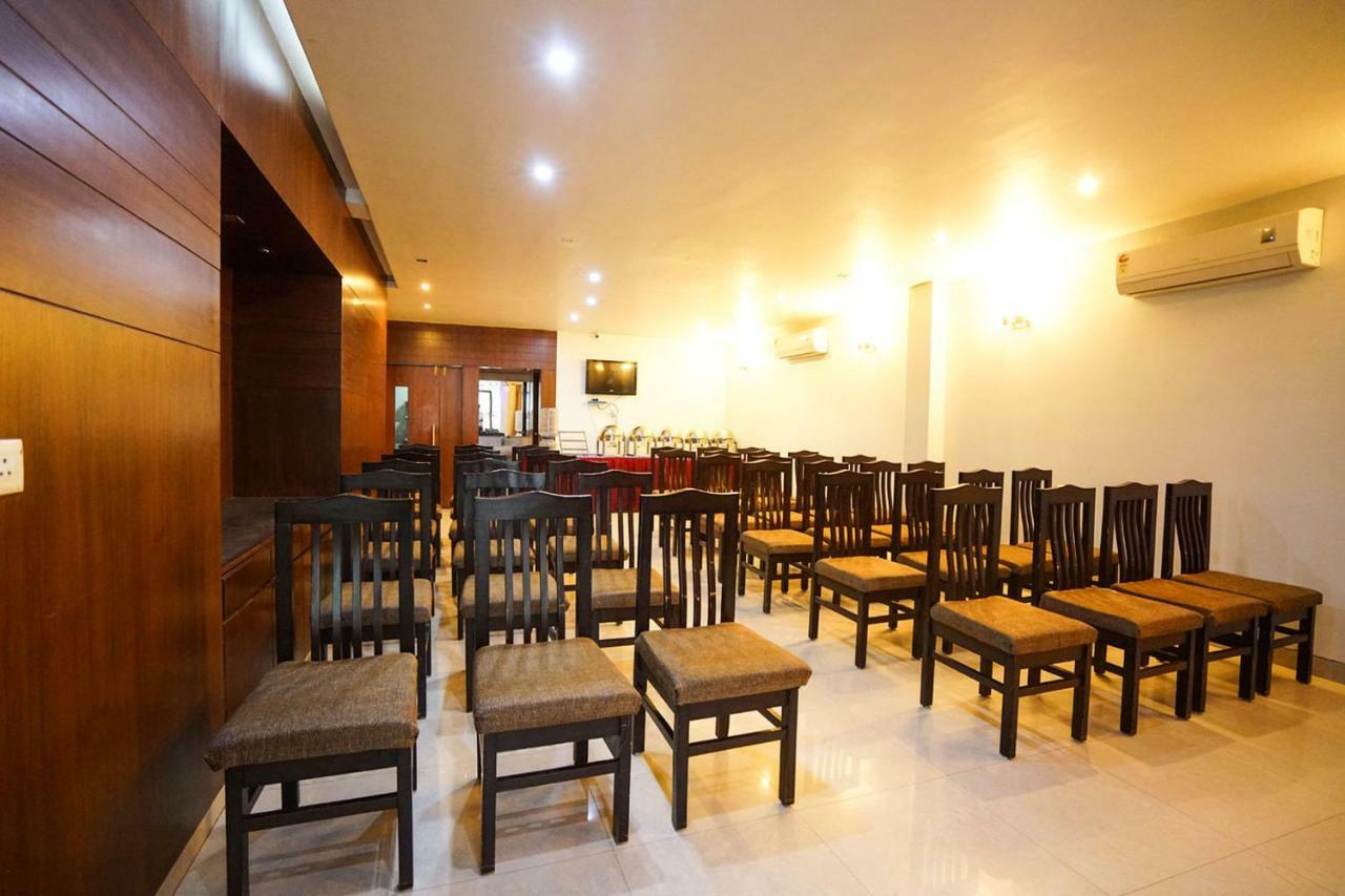 Hotel Aarya Inn Rāipur Εξωτερικό φωτογραφία